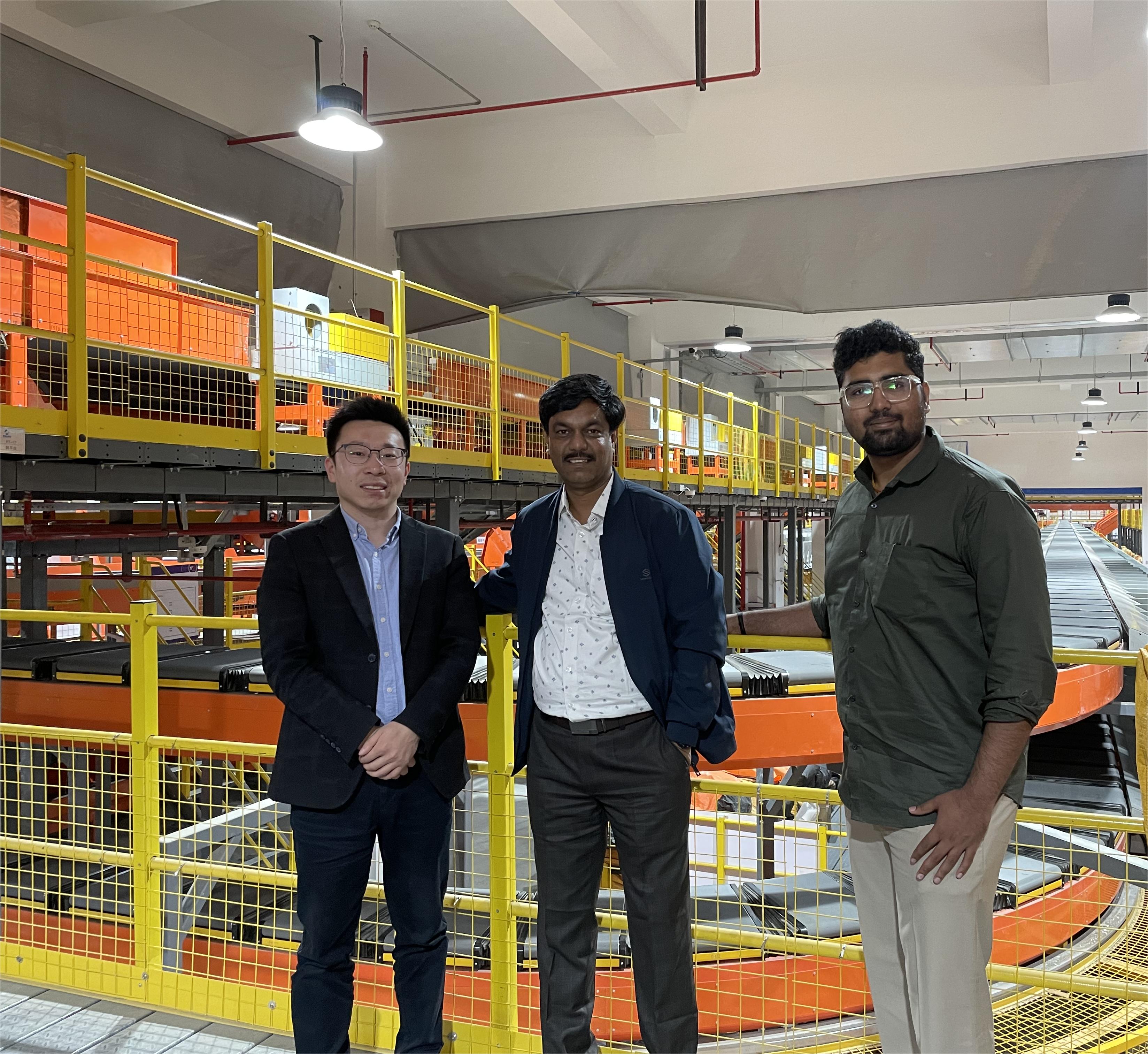 ยินดีต้อนรับลูกค้าต่างชาติเข้าเยี่ยมชมบริษัทของเรา