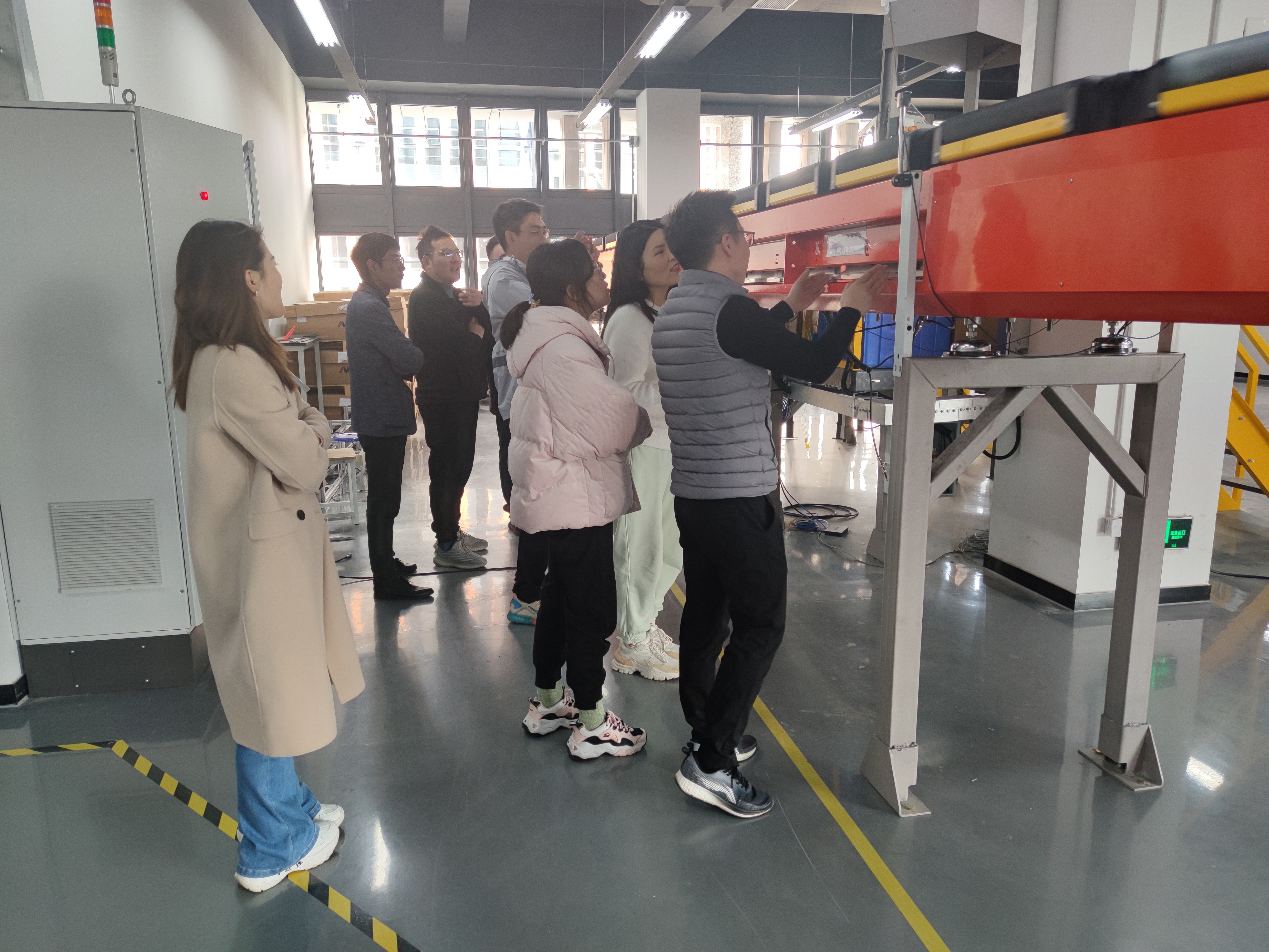 พนักงานสาขาซูโจวเข้าเยี่ยมชมและเรียนรู้จากโรงงานสำนักงานใหญ่ของเรา